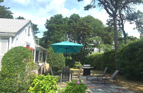 West Harwich House | Walk 400 Feet To Your Own Private Association Beach!