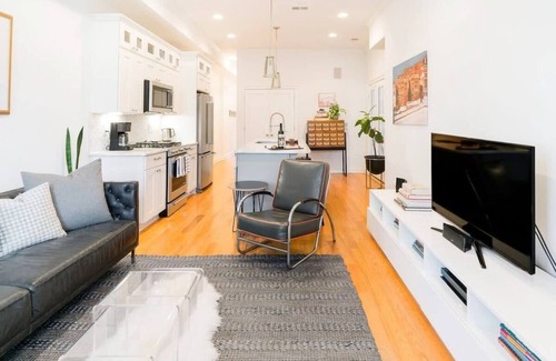 Cardozo Apartment | Walk Along U Street Corridor from a Chic Condo!