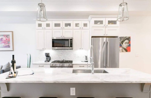 Cardozo Apartment | Walk Along U Street Corridor from a Chic Condo!