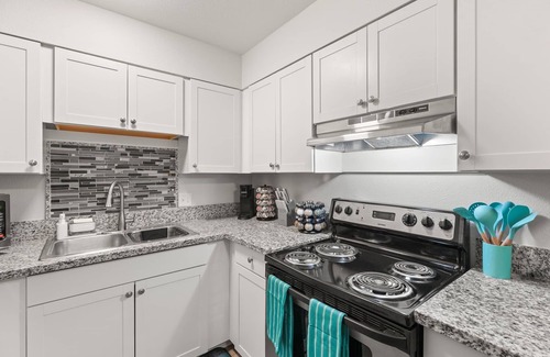 Downtown Las Vegas Apartment | Walk Downtown Las Vegas 875sf 2BR/1BA Fremont St Arts District 8min to The Strip