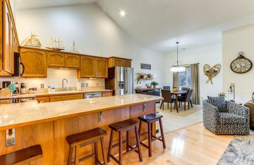 Coeur d'Alene Apartment | Walk Downtown Modern Coeur dAlene Getaway