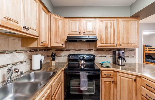 Breckenridge Condo | Walk everywhere. Ski in. Pool and hot tub.Elevator.