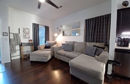 Branson West Condo | Walk-in 1 bedroom near pool with golf course view