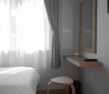 Kampung Air Hotel | Walk In Hotel