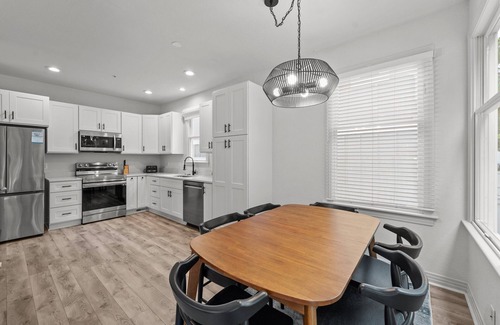 Bermuda Bay Condo | Walk on Water: Soundside, Community Pool and Clubhouse Access