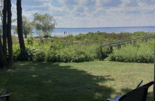 Acme Condo | Walk out your slider onto the beach!