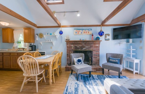 Sandwich Cottage | Walk over the hill to Private Association Beach