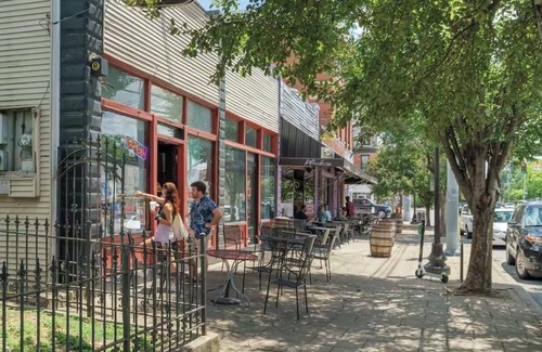 Paristown Pointe Apartment | Walk to Bars & Restaurants, 1BR HighlandsStay