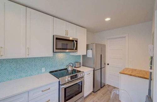 Ocean Park House | Walk to Beach and Town, Fire Pit, BBQ (Bungalows123)