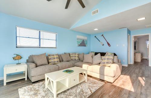 Galveston House | Walk to Beach Family-Friendly Galveston Home!