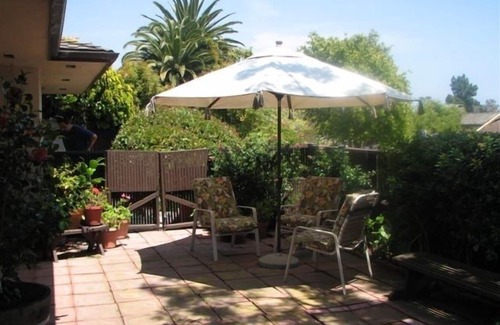 East Mesa House | Walk to Beach, Harbor and Shops! Private Pool/Patio