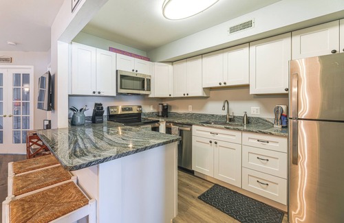 Caine Woods Condo | Walk to Beach: Newly Remodeled Condo in Ocean City