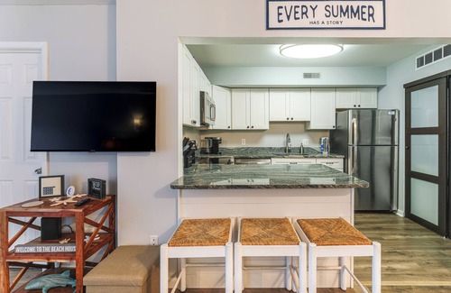 Caine Woods Condo | Walk to Beach: Newly Remodeled Condo in Ocean City