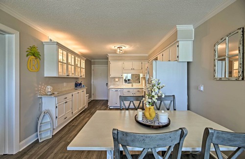 Morehead City Condo | Walk to Beach: Ocean-View Atlantic Beach Condo!