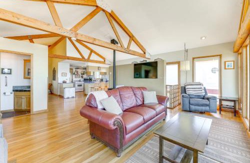 Roads End House | Walk to Beach Oregon Coast Escape with Hot Tub!