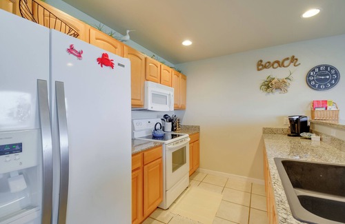 Westport Condo | Walk to Beach: ‘Panoramic Splendor’ Westport Condo