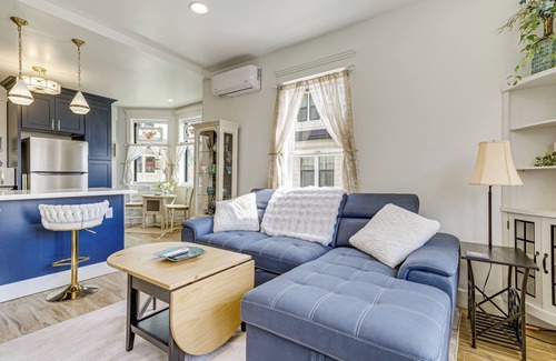 Anacortes Apartment | Walk to Beach & Shops: Dtwn Anacortes Apartment!