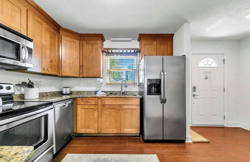 Open Sands House | ☀️Walk to Beach-Great Location-2BR-Sandpiper Philosophy☀️