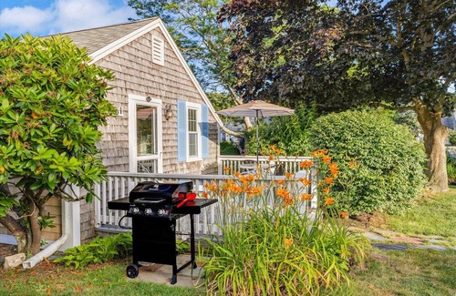 Hyannis Apartment | Walk To Beaches, Main Street, and Harbor. Quiet Neighborhood. Captain Gosnold Village M1
