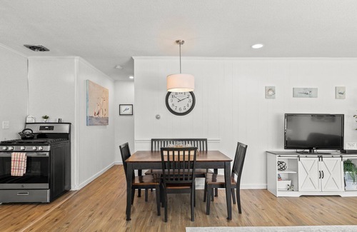 Hyannis Apartment | Walk To Beaches, Main Street, and Harbor. 2BR Cottage. Quiet Area. Captain Gosnold Village 8AB