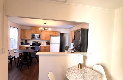 Williamstown House | Walk to campus; open concept kitchen/living;nature trail at end of this quiet st