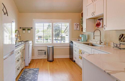 Prescott House | Walk to Courthouse Square Quiet Home with Porch