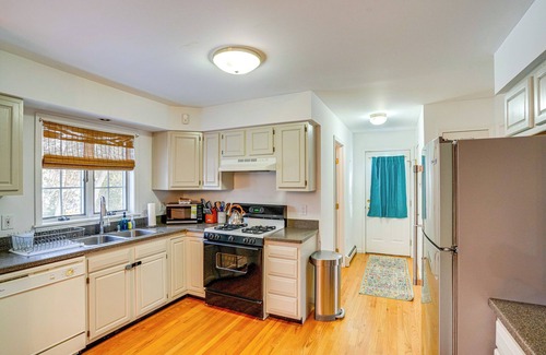 Lenox House | Walk to Dining: Downtown Lenox Guest House!