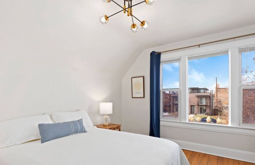 Speer House | Walk to Dining, Shops, Coffee, & More - Washington Park West