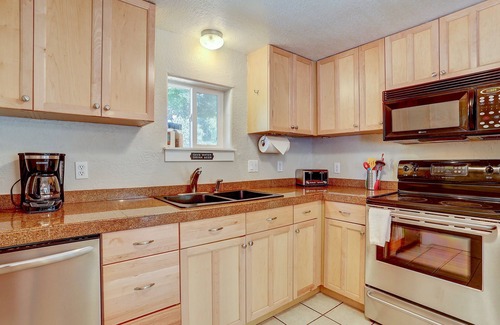 Orchard District House | Walk To Downtown & The Last Blockbuster from recently renovated home. 3 Bed/2ba
