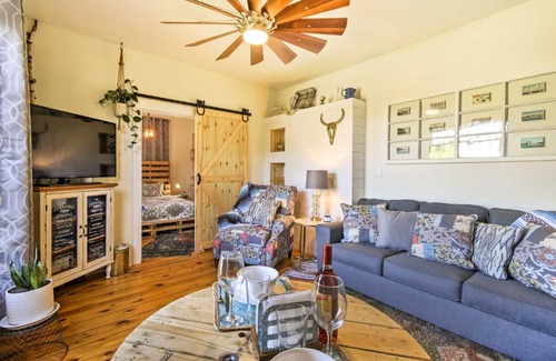 Sturgeon Bay Apartment | Walk to Dtwn Shops and Eats Sturgeon Bay Retreat