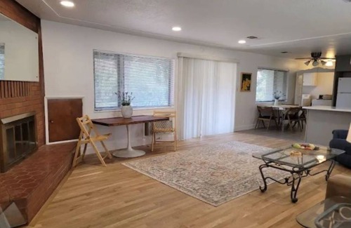 Redding House | Walk to Farmers Market & Downtown Redding . Lovely 3BR. 2BA. Light & Bright Home