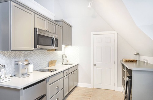 Five Points Apartment | Walk to Five Points + 10 Minutes from Downtown!