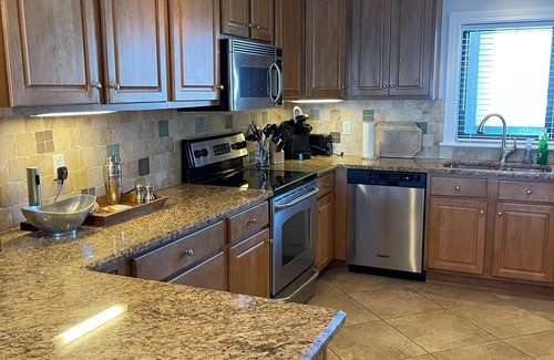 Ono Island Condo | Walk to Flora-Bama! On Beach! We love snowbirds! Monthly discount!