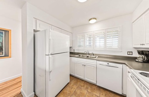 Ono Island Condo | Walk to FloraBama | 2 Pools | 2 Boat Docks w/Slips | My Beach Getaways