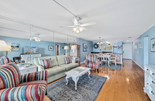 Ono Island Condo | Walk to FloraBama | 2 Pools | 2 Boat Docks w/Slips | My Beach Getaways
