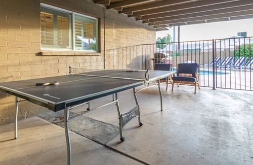 Southwest Village House | Walk to Giants Stadium Spring Training - Old Town