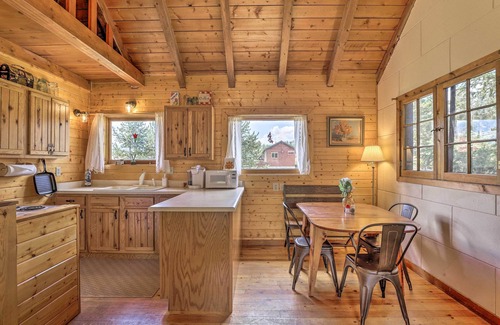 Grand Lake Cabin | Walk to Grand Lake: Historic Dtwn Cabin!
