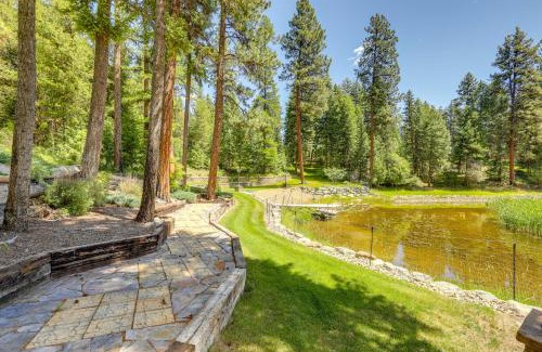 Libby Apartment | Walk to Happys Inn Studio with Outdoor Space!