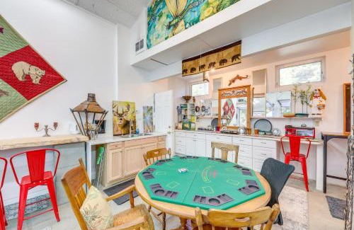 Libby Apartment | Walk to Happys Inn Studio with Outdoor Space!
