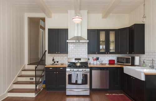 Westwood Place House | Walk to Haywood Rd/River Arts - Elegantly Restored 1870 Home, Bennett Suite