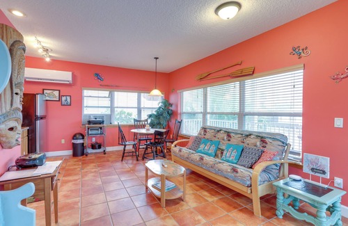 Indian Rocks Beach Apartment | Walk to Indian Rocks Beach - Vibrant Condo