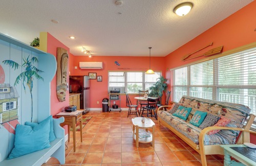 Indian Rocks Beach Apartment | Walk to Indian Rocks Beach - Vibrant Condo