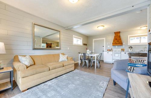 Cape Fair Apartment | Walk to Lake and Trails Cape Fair Retreat with Grill!