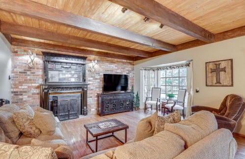 Lake Arrowhead House | Walk to Lake Arrowhead Home with Hot Tub and Wet Bar!