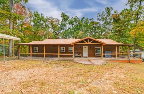 Dover House | Walk to Lake Dover Cabin with Views and Porch