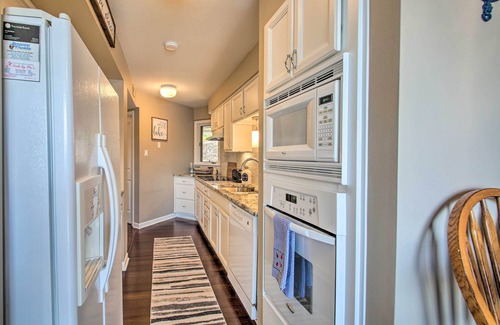Lake Hamilton Condo | Walk to Lake Hamilton: 'To-Do' Home w/Pool Access
