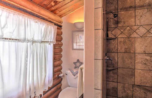 Lava Hot Springs Cabin | Walk to Lava Hot Springs Pools from Cozy Cabin!
