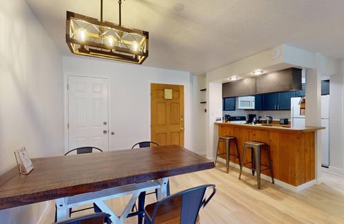 Angel Fire Condo | Walk to Lifts | WiFi | Mountain Spirits 217
