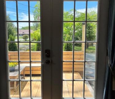 Hendersonville Apartment | Walk to Main Street HVL & Trail - Cozy Studio Retreat