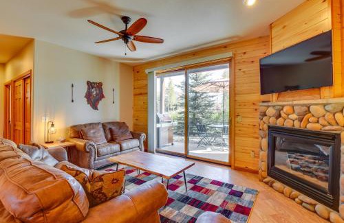 Grand Lake Apartment | Walk to Main Street Grand Lake Condo with Gas Grill